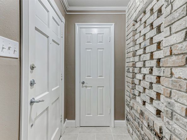 13060 Trail Hollow Drive 3060, Houston TX 77079