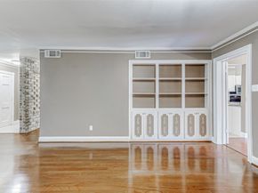 13060 Trail Hollow Drive 3060, Houston TX 77079