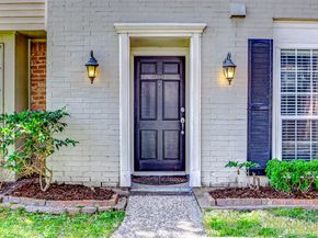 13060 Trail Hollow Drive 3060, Houston TX 77079