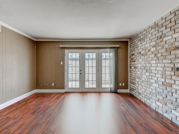 13060 Trail Hollow Drive 3060, Houston TX 77079