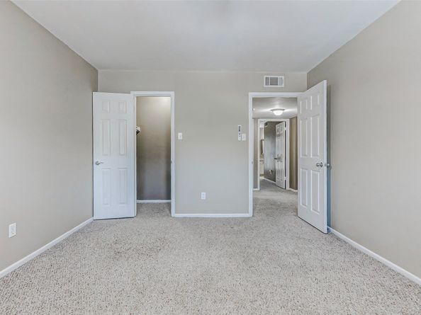 13060 Trail Hollow Drive 3060, Houston TX 77079