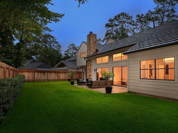 9 Paintedcup Court, The Woodlands TX 77380