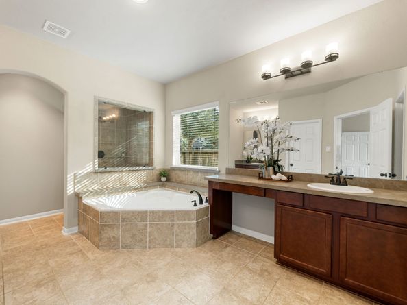 3811 Pearl Pass Lane Lane, Sugar Land TX 77479