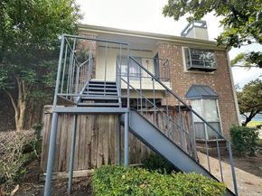3900 Woodchase Drive 144, Houston TX 77042