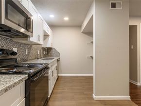 5625 Antoine Drive 821, Houston TX 77091