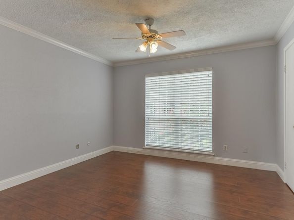 6402 Del Monte Drive 45, Houston TX 77057