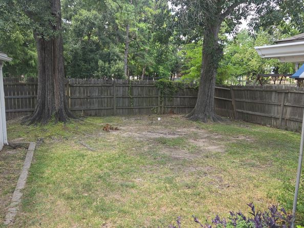 422 Skywood Drive, Houston TX 77090