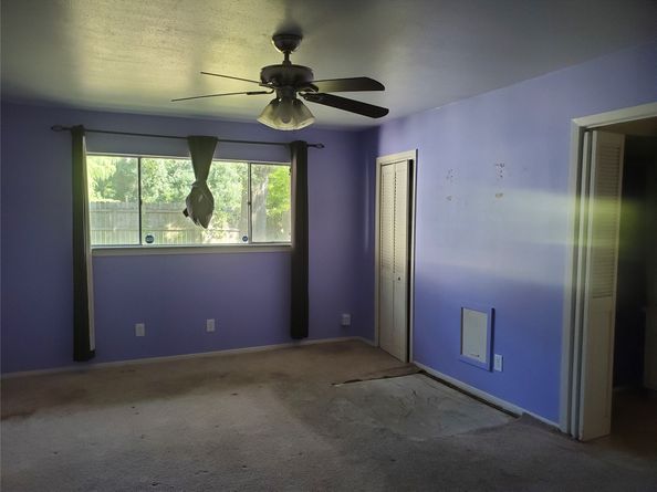 422 Skywood Drive, Houston TX 77090