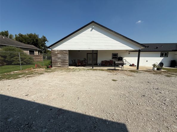 7610 Almeda Genoa Road, Houston TX 77075