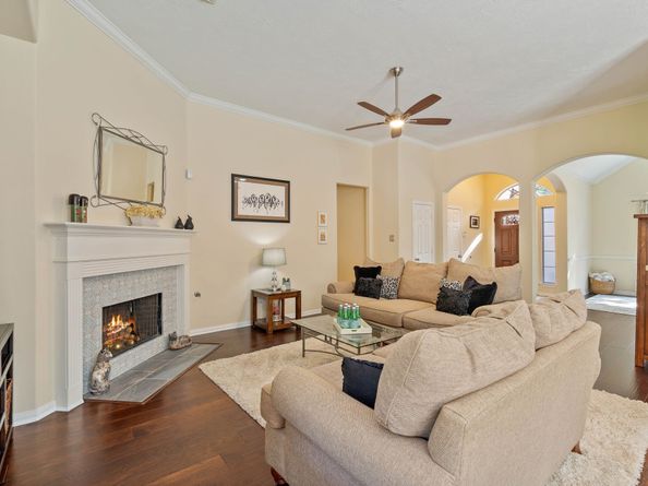 6 Sheltered Arbor Court, The Woodlands TX 77382