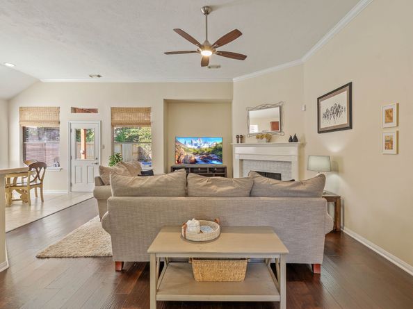 6 Sheltered Arbor Court, The Woodlands TX 77382