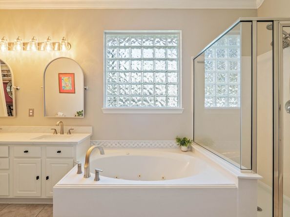 6 Sheltered Arbor Court, The Woodlands TX 77382