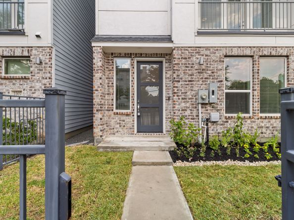 1509 Elgin Street, Houston TX 77004