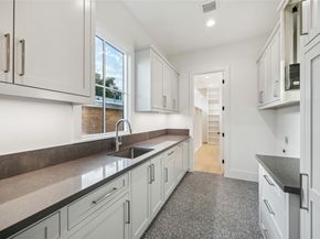 2244 North Boulevard, Houston TX 77098