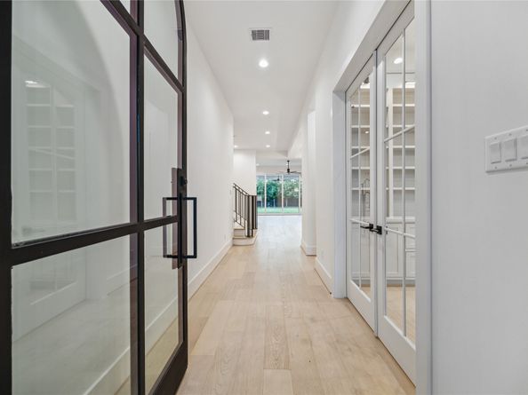 2244 North Boulevard, Houston TX 77098