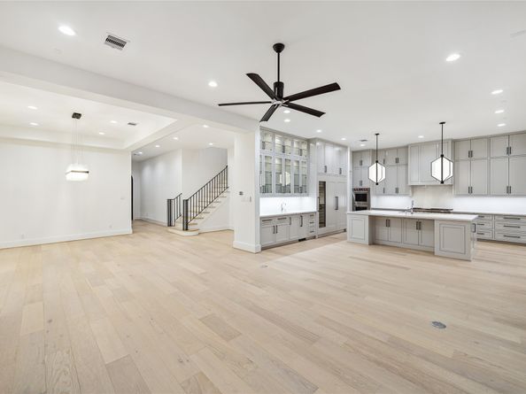 2244 North Boulevard, Houston TX 77098