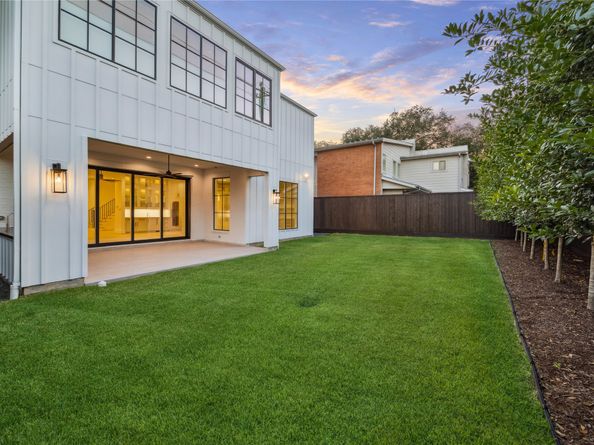 2244 North Boulevard, Houston TX 77098