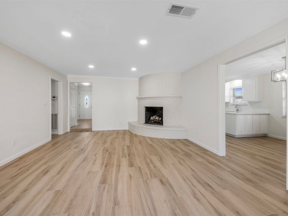 8902 Langdon Lane, Houston TX 77036