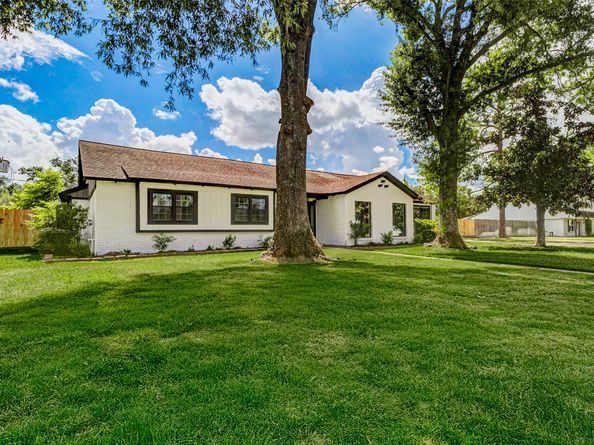 9923 Emnora Lane, Houston TX 77080