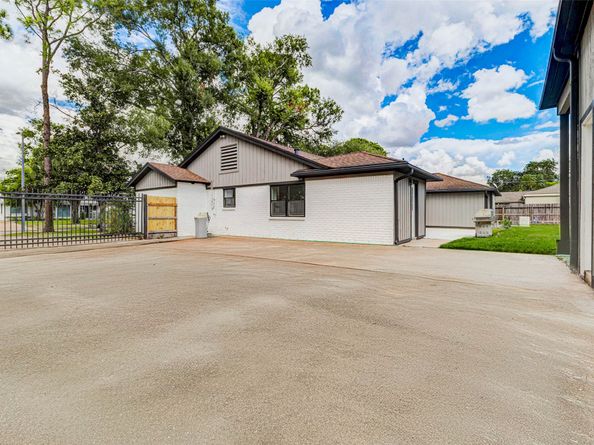 9923 Emnora Lane, Houston TX 77080