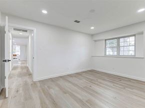 9923 Emnora Lane, Houston TX 77080