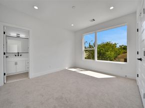 7014 Saint Augustine Street, Houston TX 77021