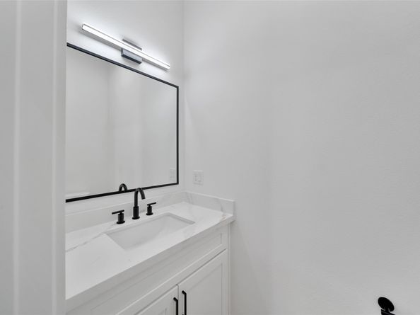 7014 Saint Augustine Street, Houston TX 77021