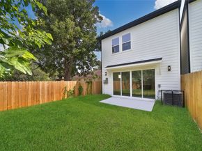 7014 Saint Augustine Street, Houston TX 77021