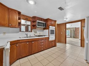 3317 Cavalcade Street, Houston TX 77026
