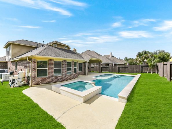 16718 Lake Limestone Lane, Houston TX 77044