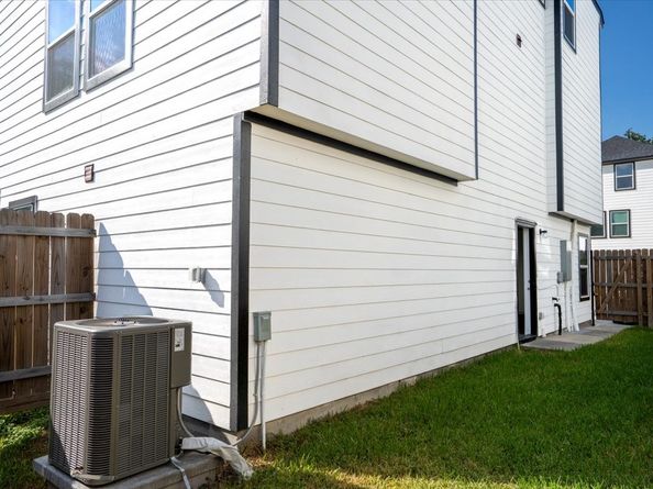6305 Sandra Street A/B, Houston TX 77028