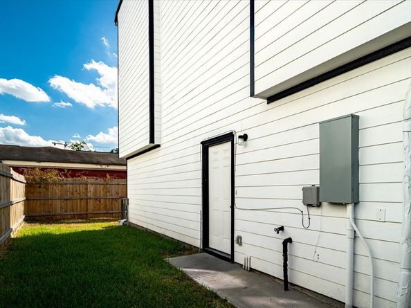 6305 Sandra Street A/B, Houston TX 77028