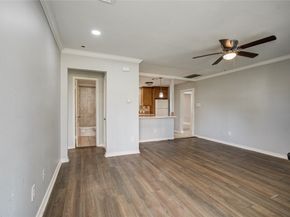 6830 New York Street, Houston TX 77021