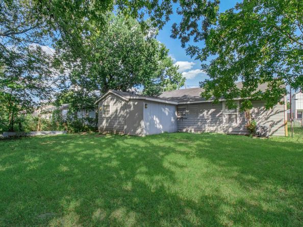 6830 New York Street, Houston TX 77021