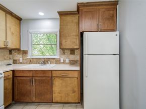 6830 New York Street, Houston TX 77021