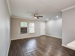 6830 New York Street, Houston TX 77021