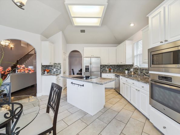 310 Brook Forest Trail, Sugar Land TX 77478