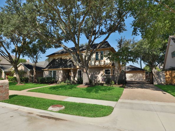 2206 Hickory Lawn Drive, Houston TX 77077