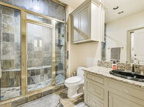 52 Briar Hollow Lane E, Houston TX 77027