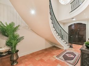 52 Briar Hollow Lane E, Houston TX 77027