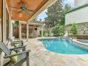 52 Briar Hollow Lane E, Houston TX 77027