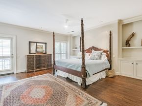 52 Briar Hollow Lane E, Houston TX 77027
