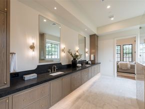 765 Sue Barnett Drive, Houston TX 77018