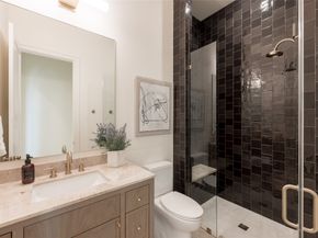 765 Sue Barnett Drive, Houston TX 77018