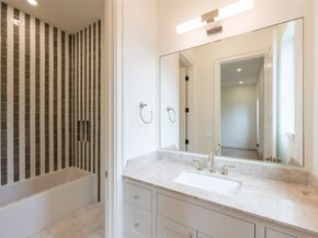 765 Sue Barnett Drive, Houston TX 77018