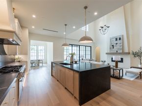 765 Sue Barnett Drive, Houston TX 77018