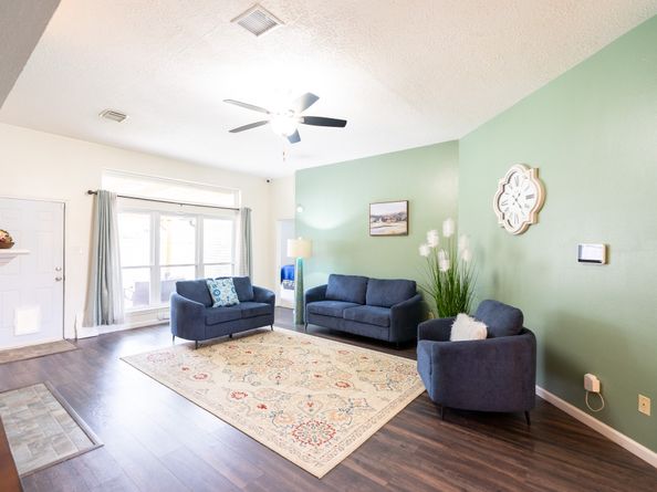 16039 Surrey Woods Drive, Friendswood TX 77546