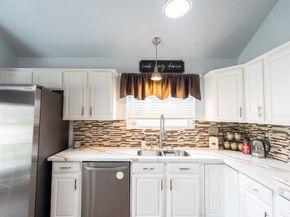 16039 Surrey Woods Drive, Friendswood TX 77546