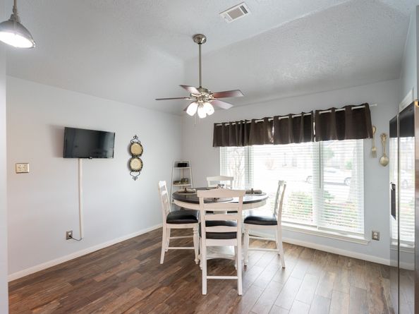 16039 Surrey Woods Drive, Friendswood TX 77546