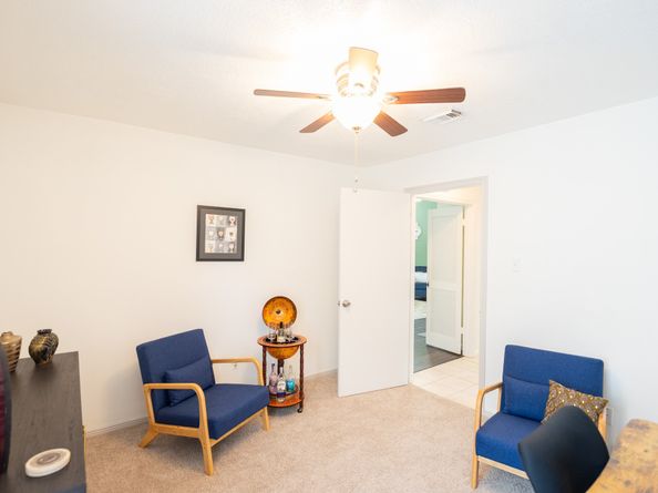 16039 Surrey Woods Drive, Friendswood TX 77546